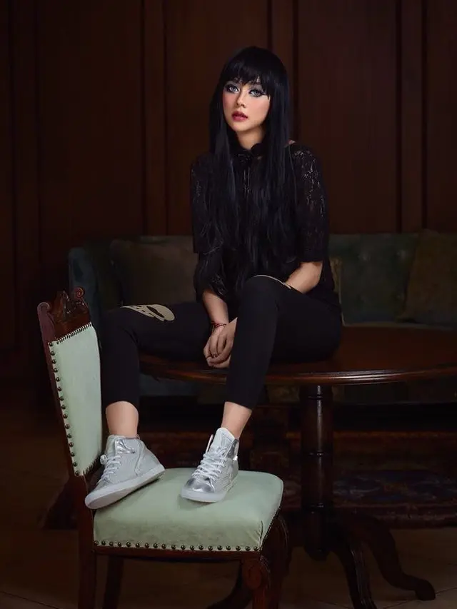 [Bintang] Aura Kasih