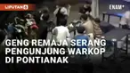 Aksi kriminal oleh rombongan remaja terjadi di Tanjung Hulu, Pontianak, Kalimantan Barat pada Jumat (15/3/2024) malam. Para pelaku secara tiba-tiba menyerang pengunjung di warung kopi yang sedang nongkrong. Pelaku terekam membawa senjata tajam saat b...