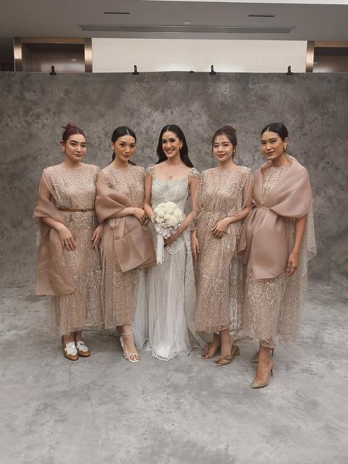 Havaskor porno: dost dostimning xotinini sikadi