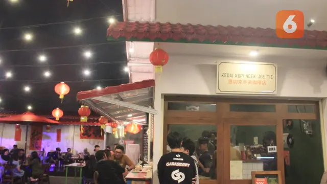 Wisata kuliner di tengah kawasan pecinan di Odeon Chinatown Kota Sukabumi (Liputan6.com/Fira Syahrin).