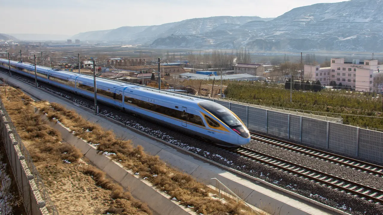 China Resmi Operasikan Jalur Kereta Cepat Yinchuan-Xi'an