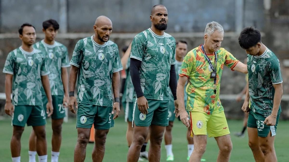 PSS Sleman Tetap Semangat Latihan Intensif di Momen Ramadhan - Islami  Liputan6.com