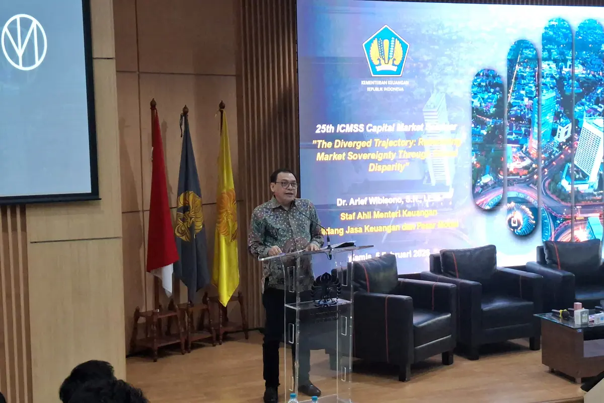 Staf Ahli Bidang Jasa Keuangan dan Pasar Modal Kemenkeu Arief Wibisono di Capital Market Seminar, di Fakultas Ekonomi Bisnis Universitas Indonesia, Depok, Jawa Barat, Kamis (5/2/2026). (Foto: Liputan6.com/Arief RH)