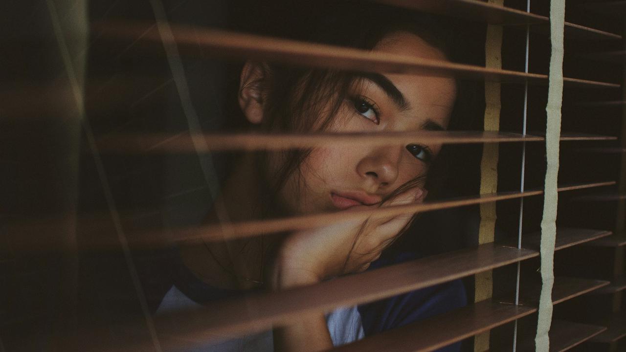 Ilustrasi sedih, kecewa, patah hati, putus cinta, terluka