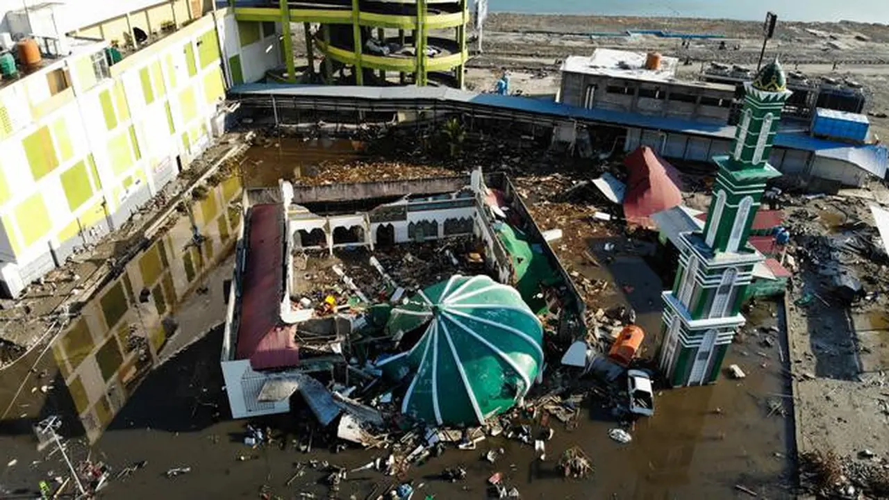 Pandangan Udara Kota Palu Usai Dilanda Gempa dan Tsunami