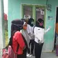 Tiga Orang Dalam Pemantauan (ODP) di Kabupaten Banyuasin Sumsel diamankan karena masih beraktivitas di luar rumah dan enggan mengisolasi diri selama 14 hari (Dok. Humas Tim Gugus Tugas Penanganan Covid-19 Banyuasin / Nefri Inge)