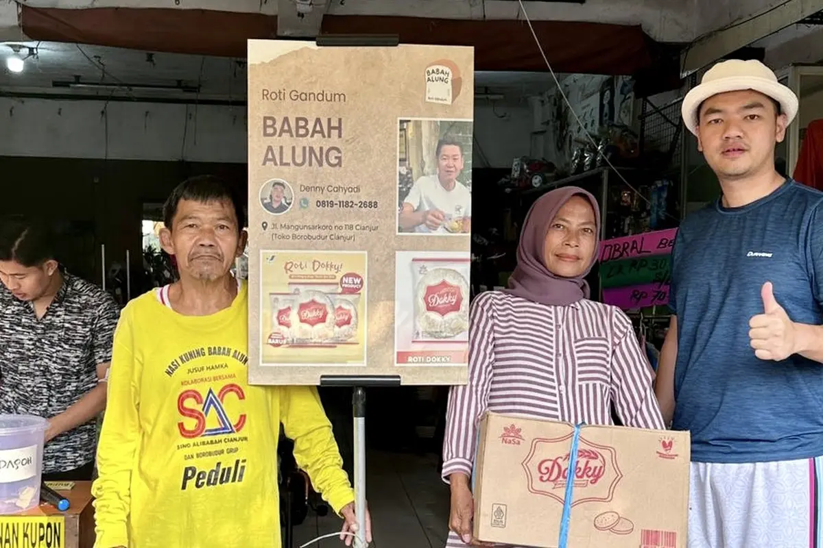 Beberapa pengusaha asal Cianjur misalnya. Mereka berkolaborasi membangun warung makan murah meriah. Warung yang diberi nama Naskun Babah Alun berada di Jalan Mangunsarkoro No 118, Cianjur Jawa Barat persis Toko Borobudur Cianjur.