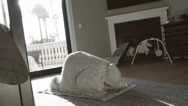 Momen Nikita Willy Melahirkan Anak Kedua dengan Metode Water Birth. (instagram/nikitawillyofficial94, YouTube/Nikita Willy Official)