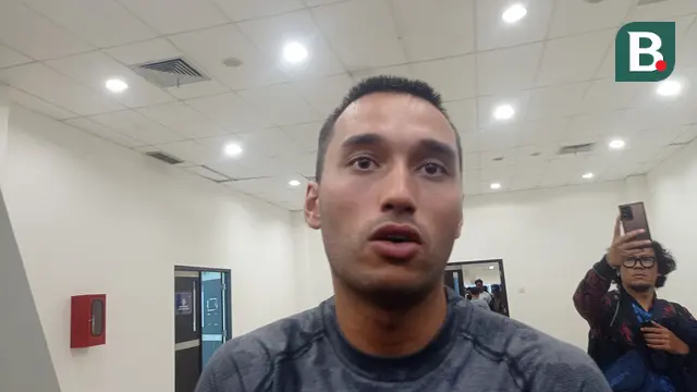 Ezra Walian