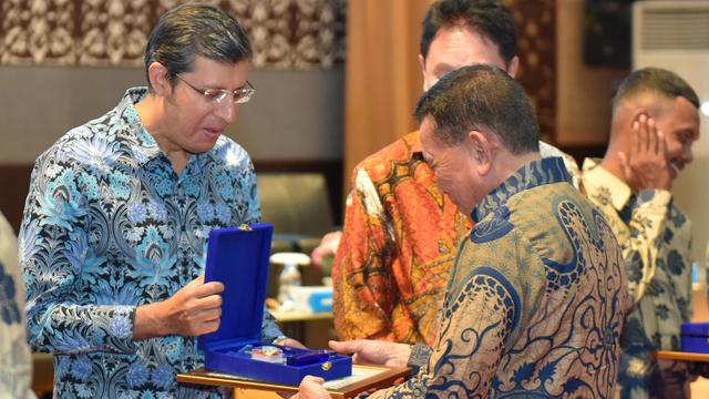 Kembangkan Inovasi Teknologi Bagi Petani, Syngenta Sabet Adhi Bhakti Tani Nelayan