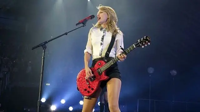 tylor-swift-140225b.jpg