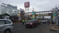 Kondisi Jalan Raya Margonda saat penerapan ganjil genap di Kota Depok. (Liputan6.com/Dicky Agung Prihanto)