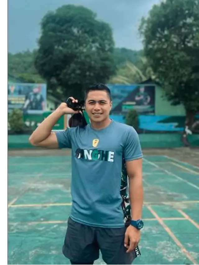 6 Potret Terbaru Aprilio Manganang yang Diisukan Cerai, Disebut Duda Keren