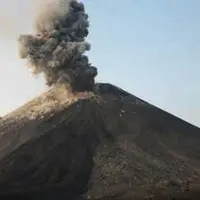 Dalam sehari setidaknya Gunung Anak Krakatau bisa meletus sebanyak 56 kali. (foto: Liputan6.com / BNPB / edhie prayitno ige)