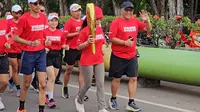 Sekjen PDIP Sambut Rombongan Pembawa Obor Api Perjuangan, Langsung Dibawa Menuju Arena Rakernas V
