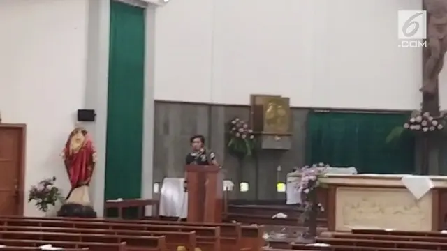 VIDEO: Detik-Detik Gereja di Yogya Diserang Pria Berpedang