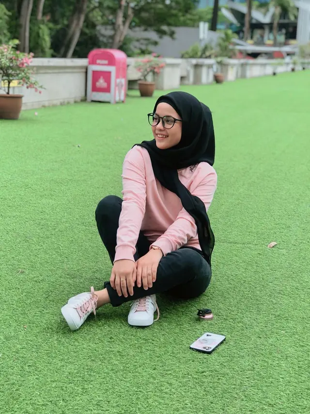 5 Potret Putri D'Academy Kenakan Hijab