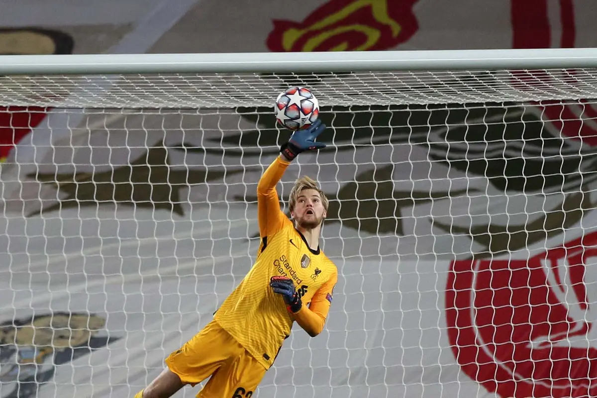 FOTO: Aksi Caoimhin Kelleher, Kiper Ketiga Liverpool yang Mencuri Perhatian di Liga Champions