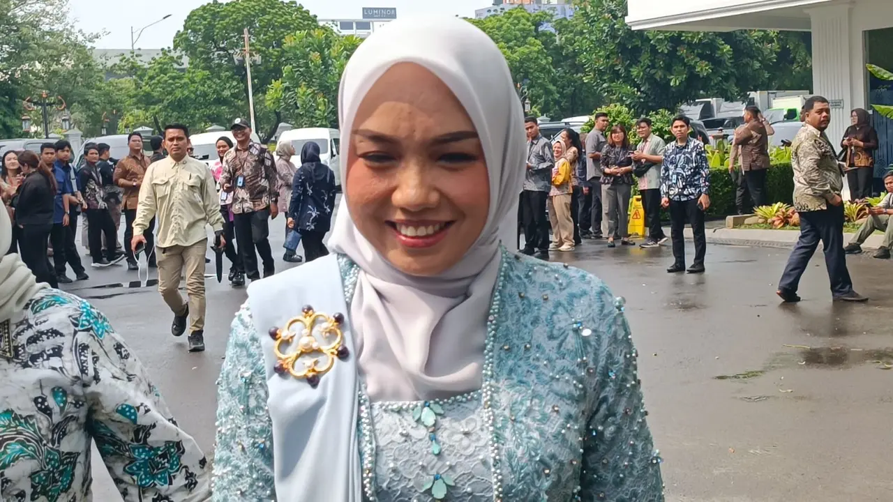 Politisi Partai Kebangkitan Bangsa (PKB) Farida Faricha tiba di Istana Kepresidenan Jakarta, Rabu (17/9/2025).