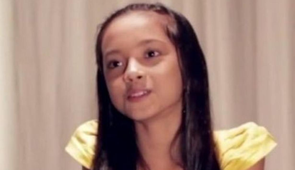 Fpto lawas Lyodra Ginting saat kecil ini berhasil bikin pangling warganet. Kini karier Lyodra semakin melambung dengan si single yang ia rilis selalu sukses mendapatkan tempat di hati masyarakat. Suara merdu serta paras menawan menjadi daya tarik seorang Lyodra. (Liputan6.com/IG/lyodraofficial)