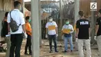 Kepolisian melakukan rekonstruksi kebakaran pabrik kembang api di Tangerang.