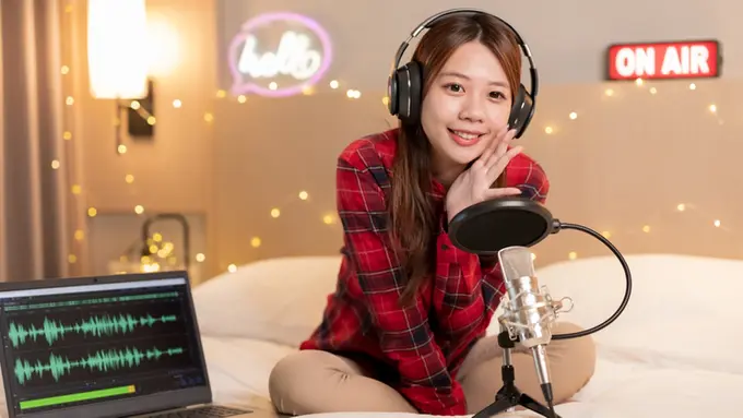 Hobi Bikin Podcast, Yuk Jajal Berkarir di Dunia Broadcast!