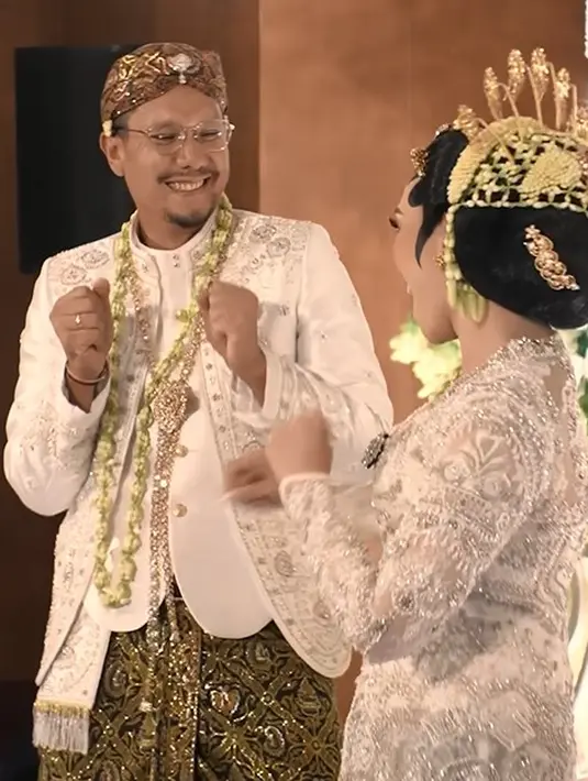 Angga Puradiredja menikah [Instagram/anggapuradiredja]