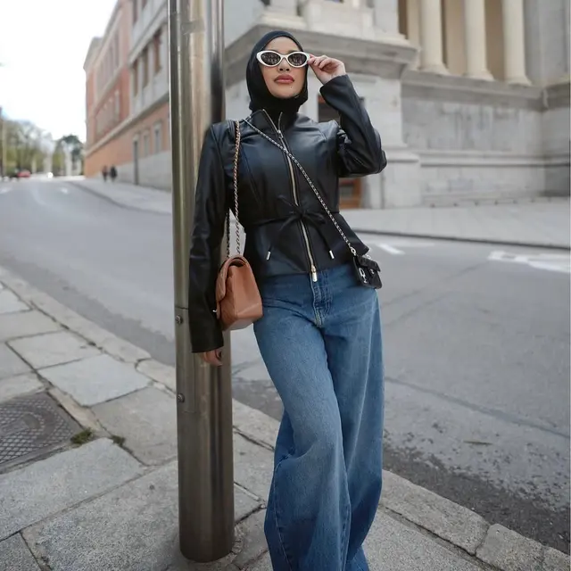 Berat Badan Semakin Ideal, Gaya Hijab Edgy Aurel Hermansyah Liburan di Madrid