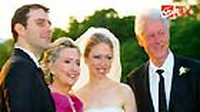 Pernikahan Chelsea Clinton, putri mantan Presiden AS Bill Clinton dan Menlu Hillary Rodham Clinton, berlangsung mewah dan tertutup. Ratusan tamu undangan menghadiri pesta pernikahan eksklusif ini. 