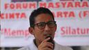 Bakal calon Gubernur DKI Jakarta Sandiaga Uno menyapa warga Pasar Johar Jakarta, Minggu (24/4/2016). Sandiaga Uno mendengarkan berbagai macam aspirasi dari sejumlah warga di kawasan tersebut. (Liputan6.com/Gempur M Surya)