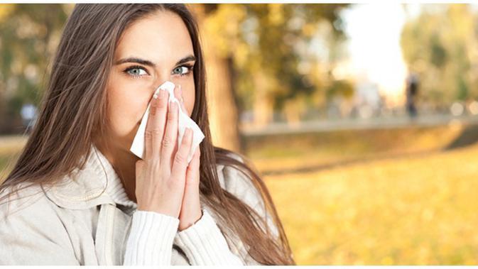 5 Tips Sehat Menghindari Panik Saat Mimisan - Beauty ...