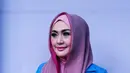 Saat dijumpai di kawasan Mampang, Jakarta Selatan pada Selasa (3/11/2015), Eddies Adelia mengaku mendapat kabar pernikahan tersebut langsung dari wanita yang kini mengenakan cadar, tidak lain adalah Soraya Abdullah sendiri. (Nurwahyunan/Bintang.com)