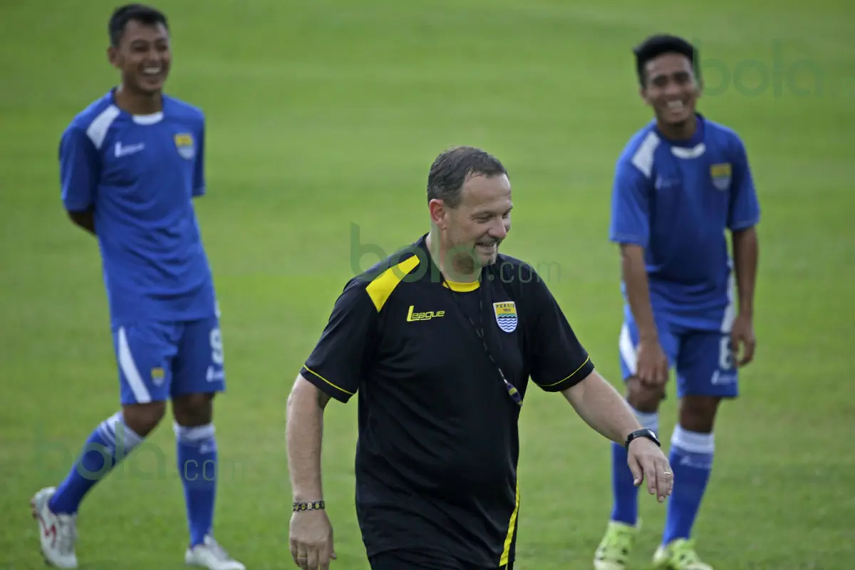 Dejan Antonic persib bandung