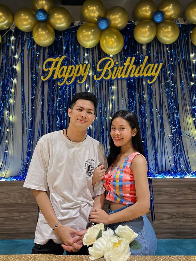 6 Potret Kebersamaan Melly Lee dan Tama Kim, Sudah 4 Tahun Pacaran