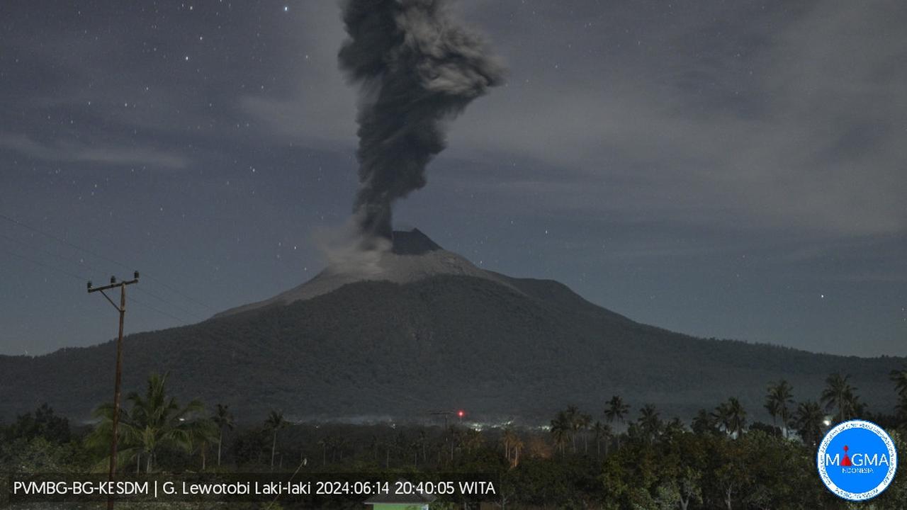Gunung Lewotobi Laki-laki