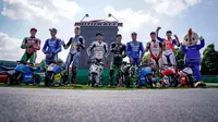 Sebanyak delapan pebalap ambil bagian dalam perlombaan sepeda motor mini jelang MotoGP Jepang di Twin Ring Motegi, Kamis (12/10/2017). (Bola.com/Twitter/pramacracing)