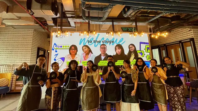 Vinyl Panting di Aloft Bali Seminyak. [Dok. Istimewa]