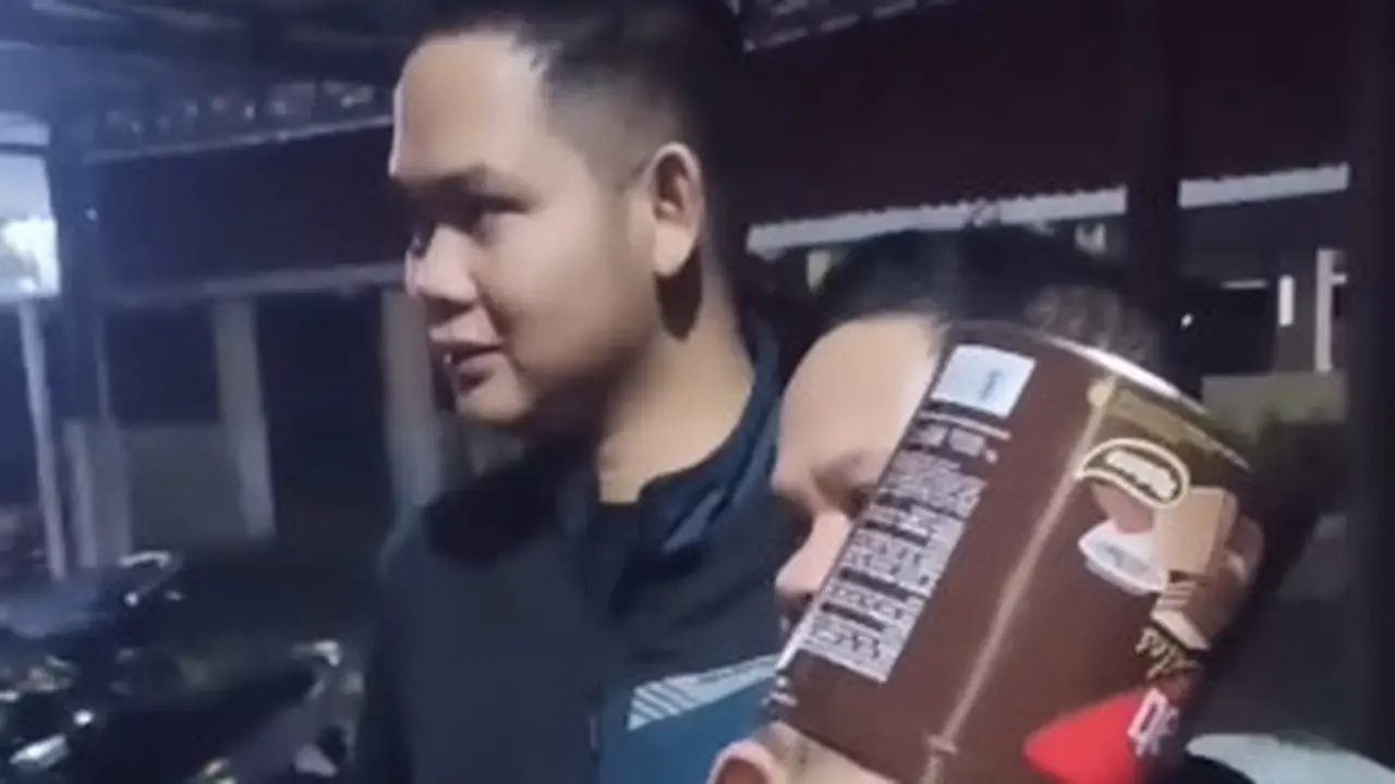 Viral Kepala Balita Tersangkut di Kaleng Wafer, Damkar Tasikmalaya Bantu Melepaskan