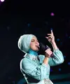 Kesempatan dua kali tampil diberikan pada masing-masing peserta untuk menunjukkan kemampuan terbaiknya dihadapan para juri pada konser D’Academy 3 Rabu, (10/2/2016) malam. (Andy Masela/Bintang.com)
