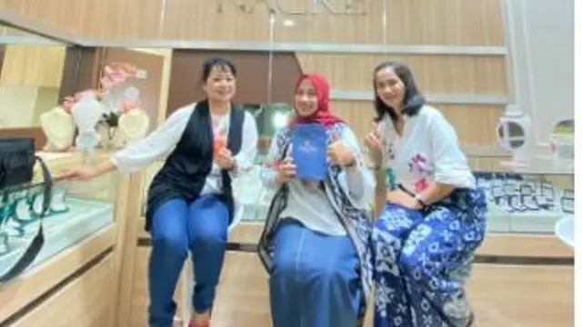 Nacre Jewelry Membuat Kreasi Perhiasan dari Mutiara Nusa Tenggara