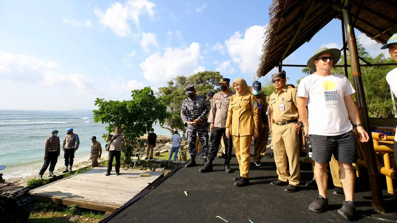 Kompetisi Selancar Dunia Semangat Pertumbuhan Ekonomi Banyuwangi