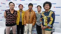 Grup musik d'Masiv menjadi bintang tamu di booth Suzuki untuk menghibur pengunjung GIIAS 2024 di ICE, BSD City, Tangerang, Banten. (Liputan6.com / Septian Pamungkas)