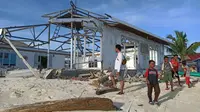 Masjid korban abrasi pantai di Pulau Ambo
