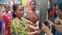 Warga Picung Tangerang terjangkit penyakit gatal akibat limbah gudang kimia. (Liputan6.com/Pramita Tristiawati)