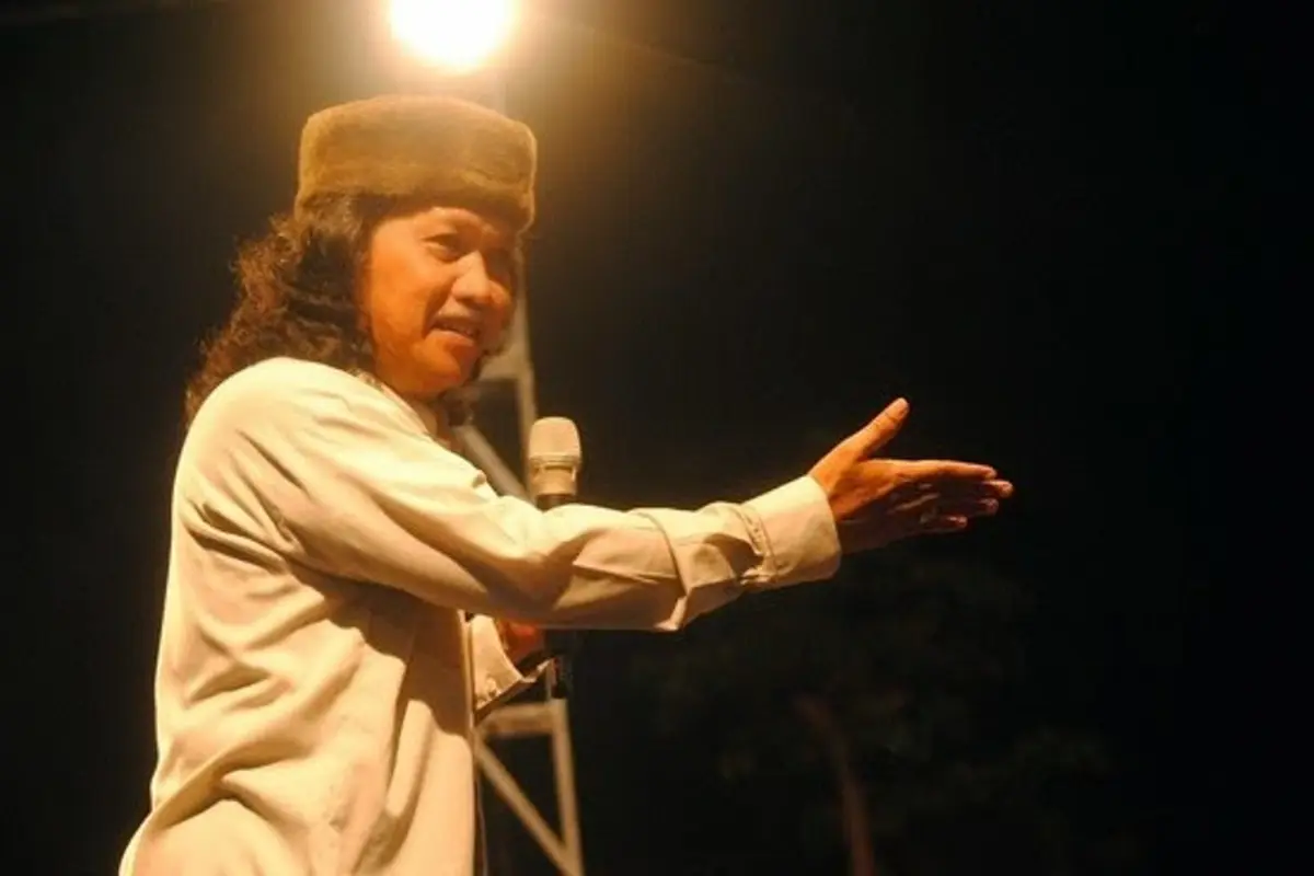 Selawat Cak Nun dengan Nada Malam Kudus
