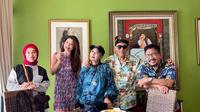 Tamara Bleszynski bertemu Yati Octavia dan Pangky Suwito di Bali (Foto: Instagram  tamarableszynskiofficial)