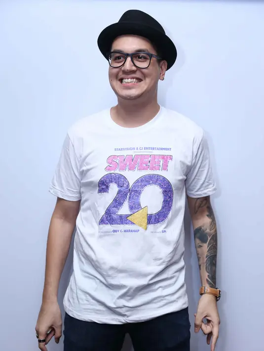 Kevin menuturkan, saat itu ia mengunjungi kediaman sang nenek yang berada di Cimahi dan melakukan Ziarah ke makam ayahandanya yang berada tak jauh dari rumah neneknya tersebut. (Nurwahyunan/Bintang.com)