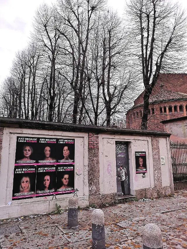 Karya Kontemporer aleXsandro Palombo "Just because I'm a woman"