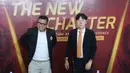 Presiden klub Persija, Mohamad Prapanca (kiri) bersama Shin Tae-yong saat acara perkenalan pelatih kepala baru Persija di Jakarta International Stadium, Senin (8/6/2026) siang WIB. (Bola.com/M Iqbal Ichsan)