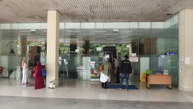 Suasana pelayanan kesehatan di RSUD Kota Depok. (Liputan6.com/Dicky Agung Prihanto)